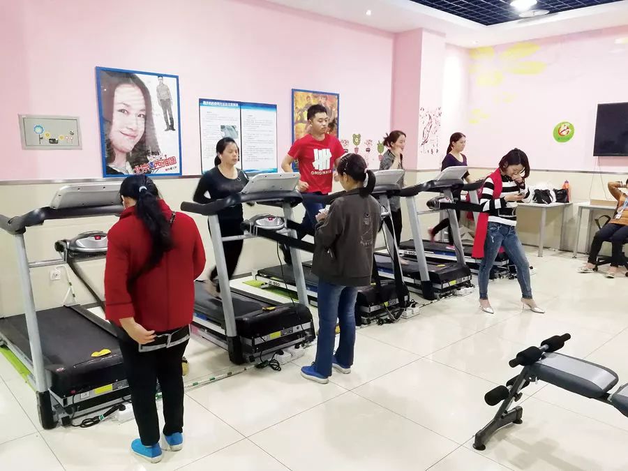 鄭州富士康廠區(qū)加班上班累了？這些地方可以浪起來 